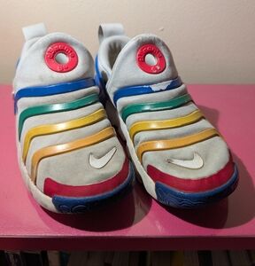 Nike Dynamo Go - Rainbow 13.5c